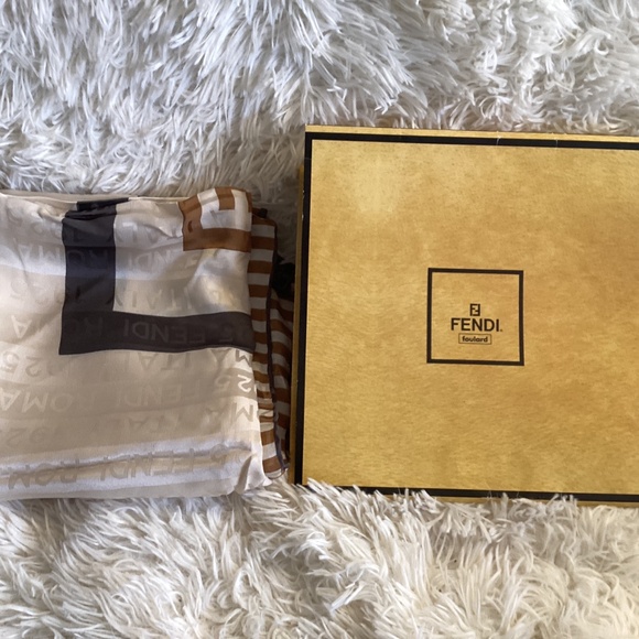 Fendi Scarf - Picture 3 of 4